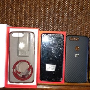 Oneplus 5T mobil device, 6GB RAM + 64GB ROM